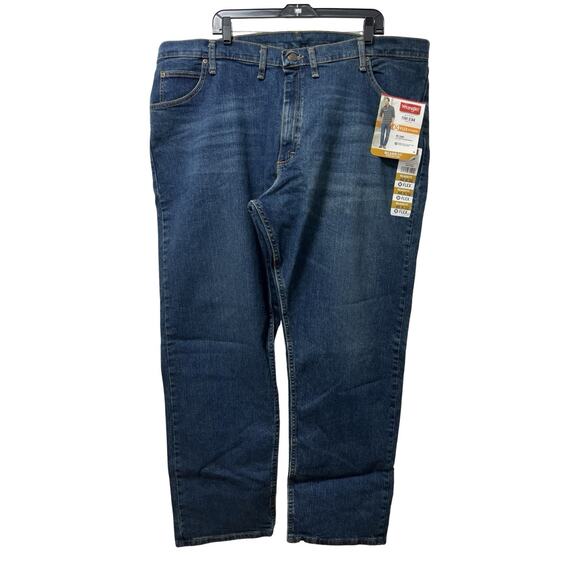 Wrangler Relaxed Fit Straight Leg Denim Jeans Mens Size 46x32 Dark Wash Zip Fly - Picture 1 of 8